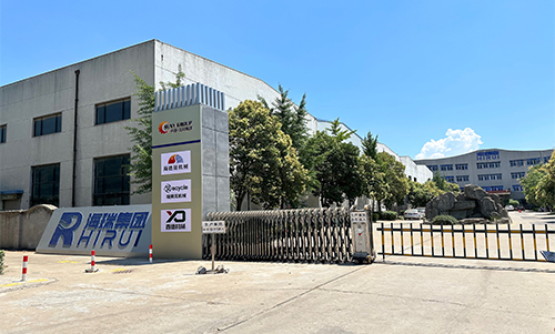 客戶參觀、考察鋰電池處理設備車間